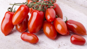 Ricetta fusilli al pomodoro con provolone del monaco -pomodori San Marzano