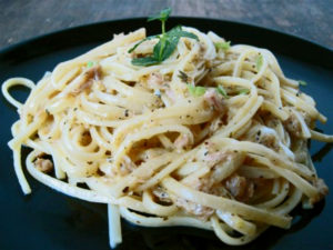 linguine-alla-carbonara-di-tonno