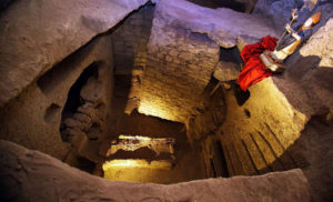 Catacombe di San Gennaro con visita serale