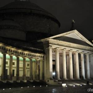 A Piazza del Plebiscito la Chiesa di San Francesco di Paola