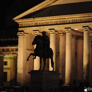 A Piazza del Plebiscito la Chiesa di San Francesco di Paola
