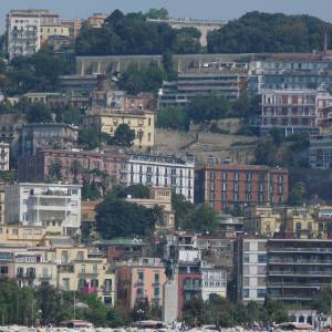 Passeggiata via mare sotto la collina di Posillipo (1)