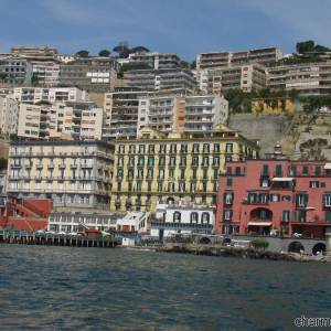 Passeggiata via mare sotto la collina di Posillipo (2)