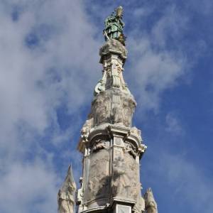 Passeggita tra Paizza del Gesù, Piazza San Domenico Maggiore alla ricerca di pastori ( (26)