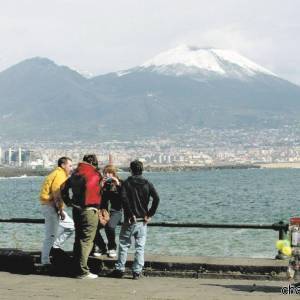 Vedute del Vesuvio da Napoli