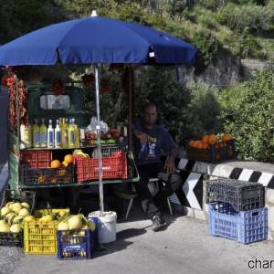Sulla strada per Positano, vendita di prodotti tipici locali