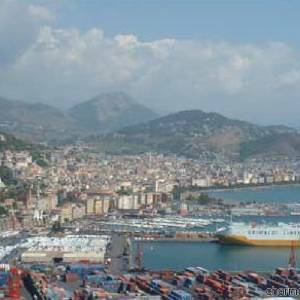 Panorama del porto di Salerno