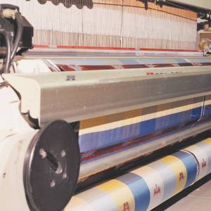 Bobbine di seta durante la lavorazione