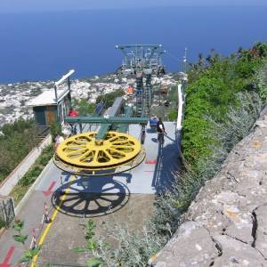 Veduta sulla stazione della seggiovia ad Anacapri
