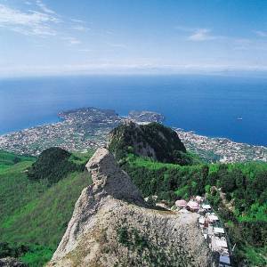 Il Monte Epomeo sull’Isola d’Ischia