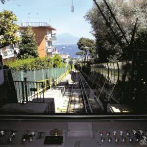 Veduta della funicolare di Mergellina