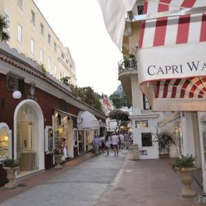 Le vie dello shopping a Capri