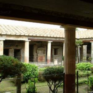 Casa degli Amorini dorati. Peristilio.