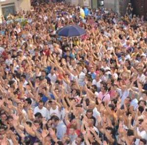 folla festa Gigli Nola