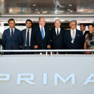 Principe_Alberto_di_Monaco_e_Re_Juan_Carlos_su Columbus Prima_ consegna premio Rina Green Star Plus