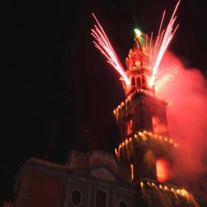 ncendio del campanile della Chiesa del Carmine per la festa alla Madonna Bruna