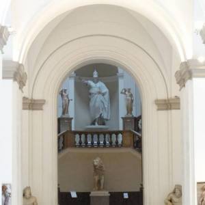 Museo Archeologico Napoli ingresso (ph. Mauro Di Fenza)
