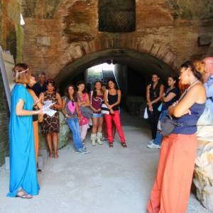 anfiteatro flavio turisti (ph Marina Sgamato)3