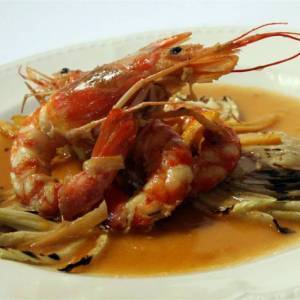 GAMBERI AL GRAND MARNIER SU FINOCCHIO GRIGLIATO maroder ristorante