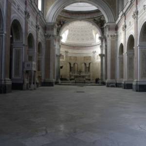La navata principale della basilica di San Giovanni Maggiore