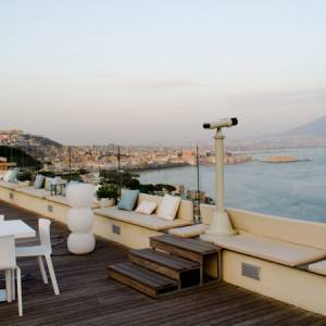 La terrazza di villa Diamante, a Posillipo