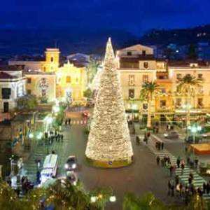 Luci a Sorrento, arriva Natale!