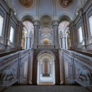 Reggia di Caserta, la monumentale scalinata centrale
