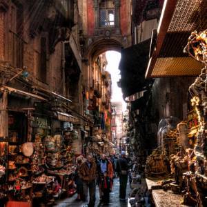 Un’altra immagine di San Gregorio Armeno, la strada dei pastori