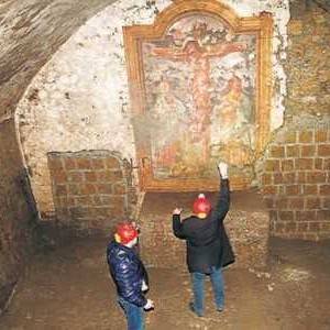 Gli storici dell’Arte davanti l’affresco