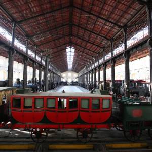 La sala locomotive del museo