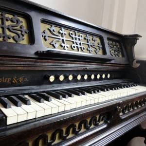 Un antico pianoforte