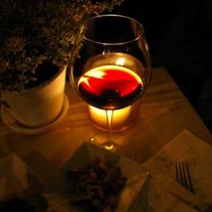 Finger food e vino rosso