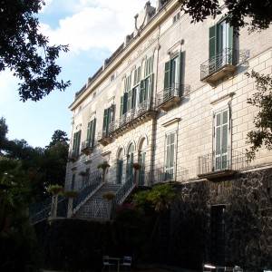Il retro della villa