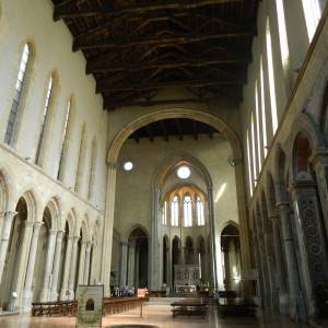 8. Napoli, la navata di San Lorenzo Maggiore