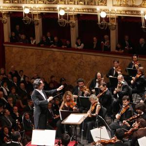 Riccardo Muti dirige l’Orchestra e il Coro del Teatro San Carlo di Napoli