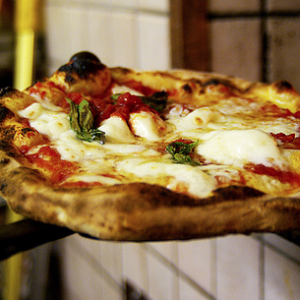 Napoli celebra i trent’anni della verace pizza napoletana