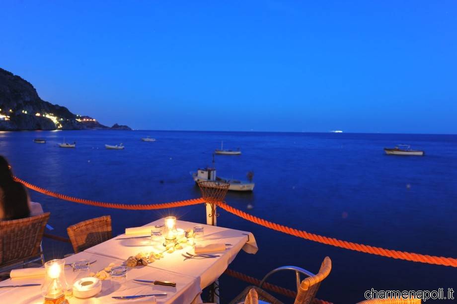 Nella Roccia Di Praiano La Fonte Del Gusto Che Seduce Anche Gli Usa Charme