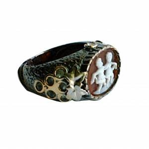 Anello realizzato dalla talentuoso designer Antonella Puttini
