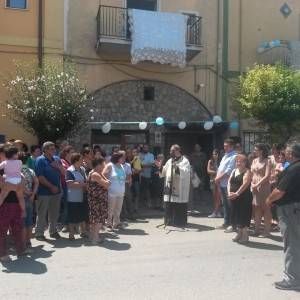 Don Giovanni De Riggi parla ai fedeli