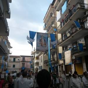Scafati, rioni in festa: passa la Madonna