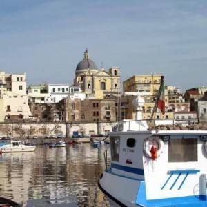 Torre_Annunziata_-_view_from_the_port