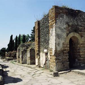 Scavi di Pompei, la Necropoli di Porta Ercolano