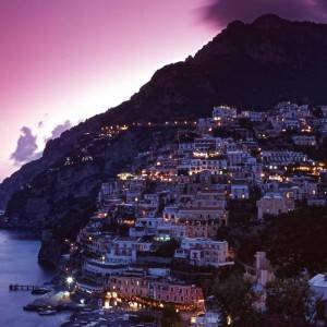 Squarci di rara bellezza: Amalfi by night
