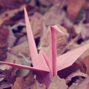 437379_origami_zhuravlik_1680x1050_(www.GdeFon.ru)
