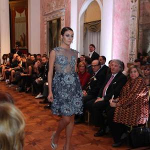 Standing ovation al defilé del couturier Bruno Caruso (foto Mimmo Fontanella)