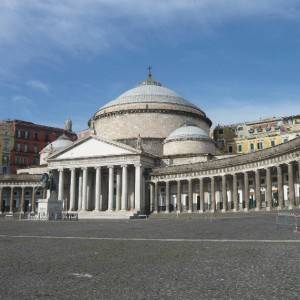 Piazza del Plebiscito a Napoli