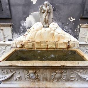 Fontana della Spinacorona