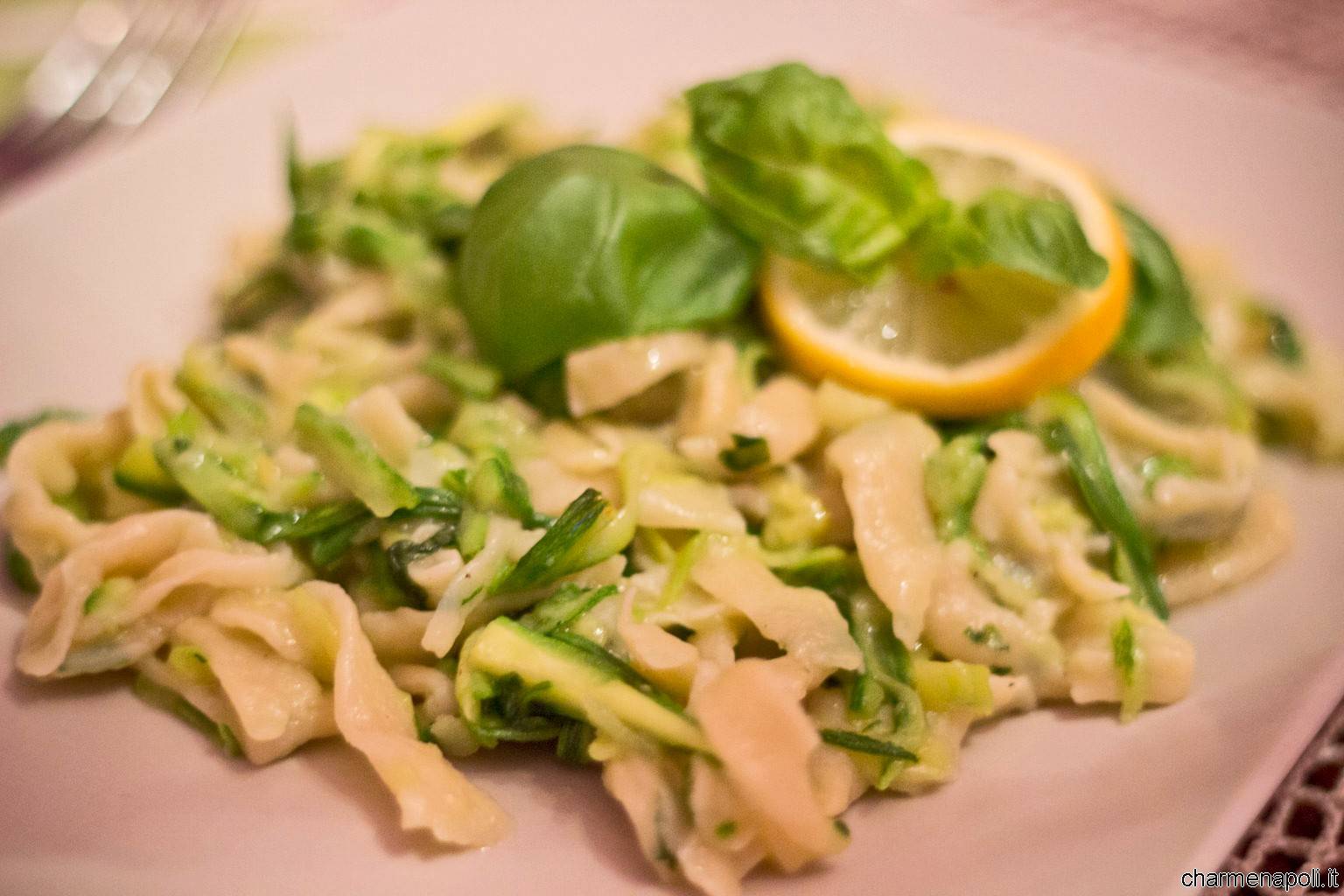 ricetta tagliatelle besciamella zucchine limone