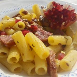 rigatoni funghi salame melagrana