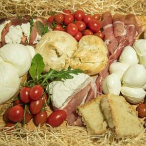 mozzarella provola treccia campane caseificio ponte a mare